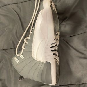 Jordan 23 color white gray